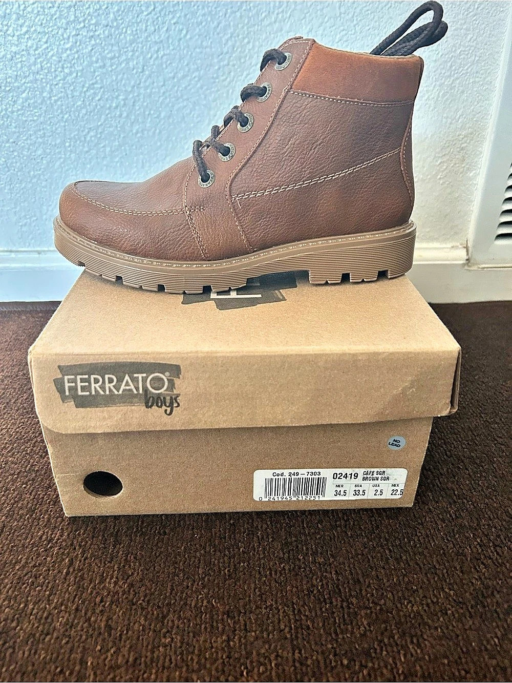 Ferrato Boys Brown Leather-Look Boots US 2.5 Like New